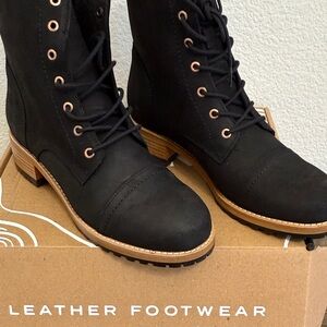Portland Leather Patina Women's Black Lace-Up Boots Size 9.5 NEW